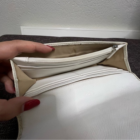 Set of 2 Coach Signature Canvas and White Leather Shoulder Bag and Long Wallet - Picture 13 of 16